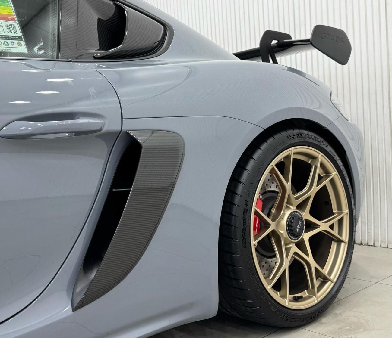 بورش كايمان 718 2025 Porsche 718 Cayman GT4 RS Weissach Package, Feb/2027 Porsche Warranty, Excellent Condition, GCC