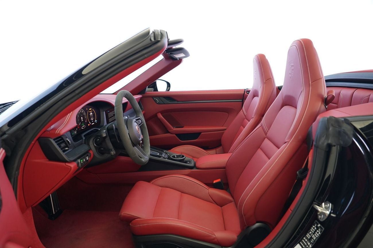 Porsche 911 Carrera GTS 3.0L (450 HP) Convertible