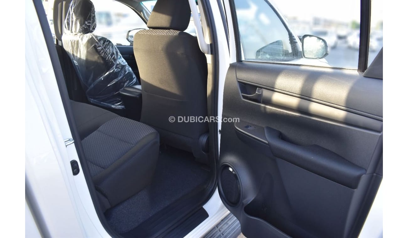 تويوتا هيلوكس 2022 MODEL: TOYOTA HILUX 2.4L 4x4 M/T STD,  CHROME BUMP, 5 STR