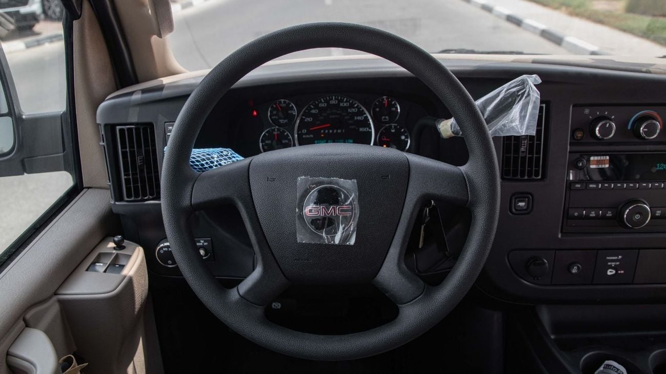 جي أم سي سافانا 2500 Extended Wheelbase 6.6L V8 | Work-Truck Trim | 2025 | GCC