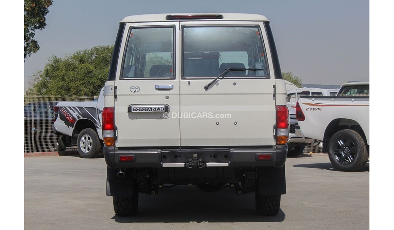 تويوتا لاند كروزر 70 HZJ76 - 10str 5Door free wheel hub - Station Wagon - 4.2L V6 Dsl for export sales