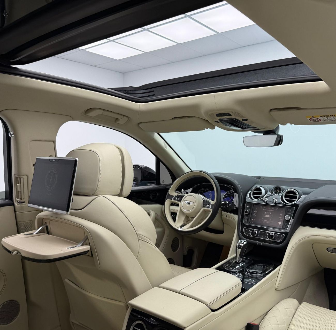 Bentley Bentayga 2019 Bentley Bentayga ,Excellent Condition ,European Spec