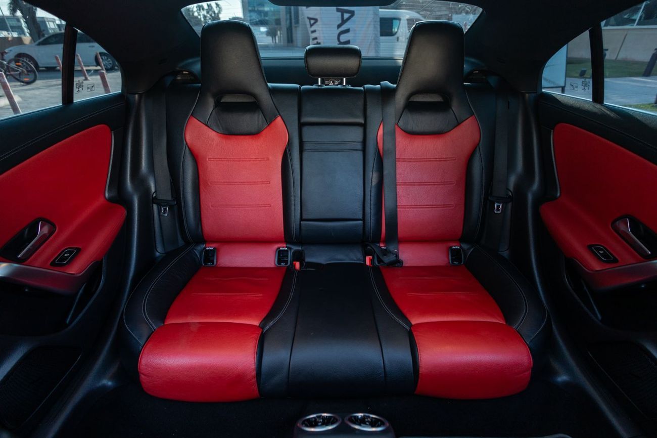 Mercedes-Benz CLA 250 Std 2.0L (221 HP)