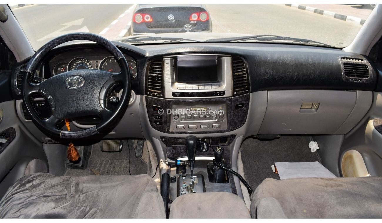 Toyota Land Cruiser VXR V8