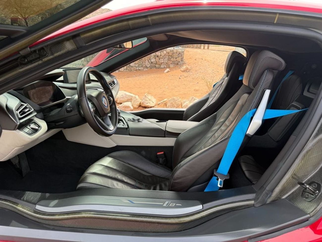 بي أم دبليو i8 STD