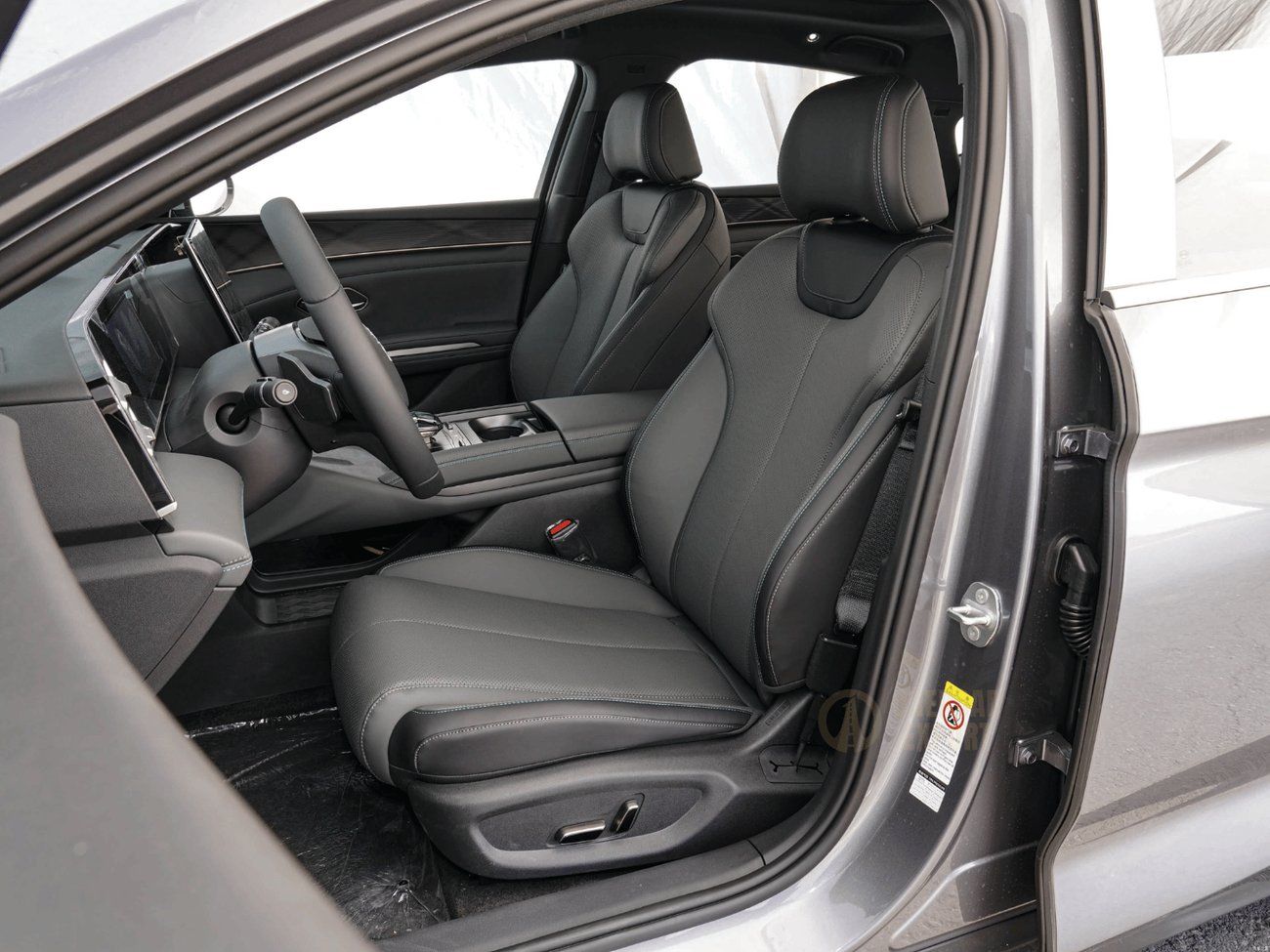 بي واي دي كين ال دي ام-اي Export to Dealers Only 2025 BYD Qin L DM-i Hybrid 1.5L-0KM Smart Drive Edition 120km Excellence