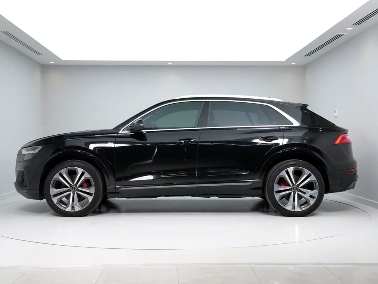 Audi Q8 55 TFSI S-LINE LUXURY S line | GCC SPECS | EXCELLENT CONDITION