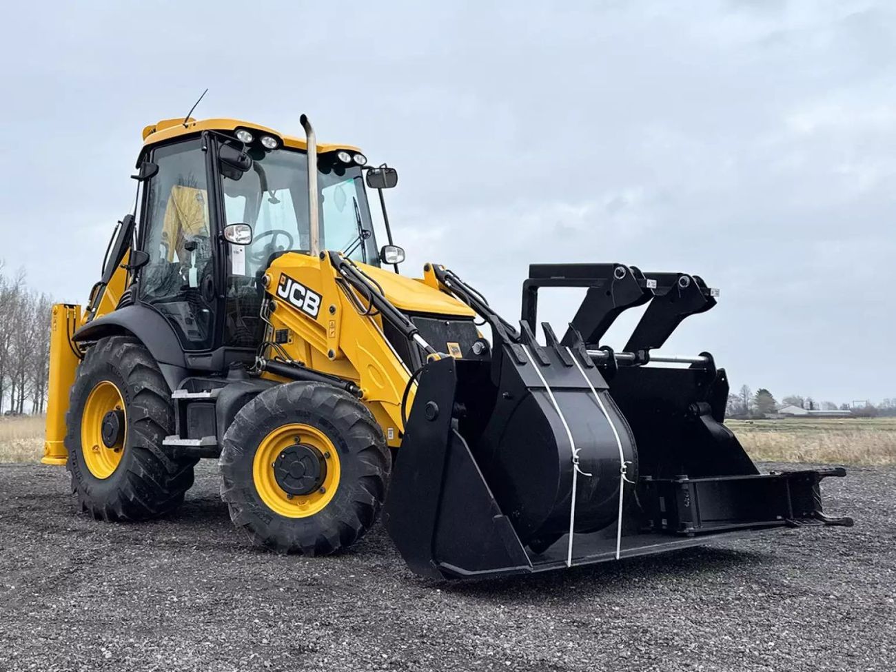 جاي سي بي 3CX BACKHOE LOADER 3 CX EXTENDED DIPPER FULL OPTIONS