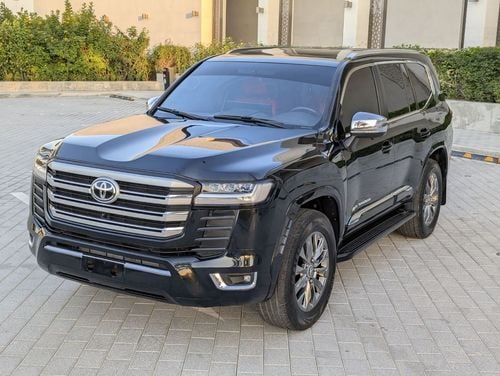 Toyota Land Cruiser GXR Toyota landcruise 2015Model Facelifte 2025 4.0L v6 petrol Engine Colour Black push start Transmi