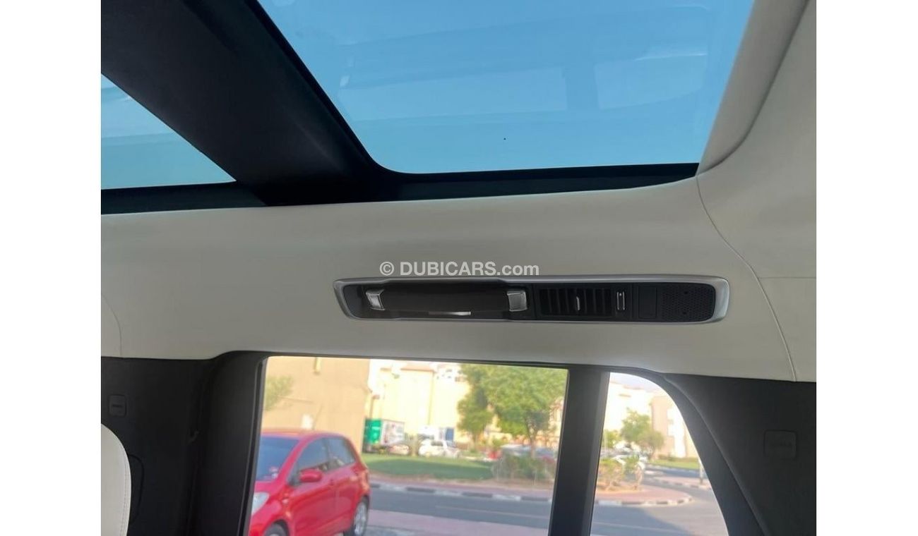 Land Rover Range Rover 2023 BRAND NEW INTERIOR BEIGE V8 - 4.4L  SPEC