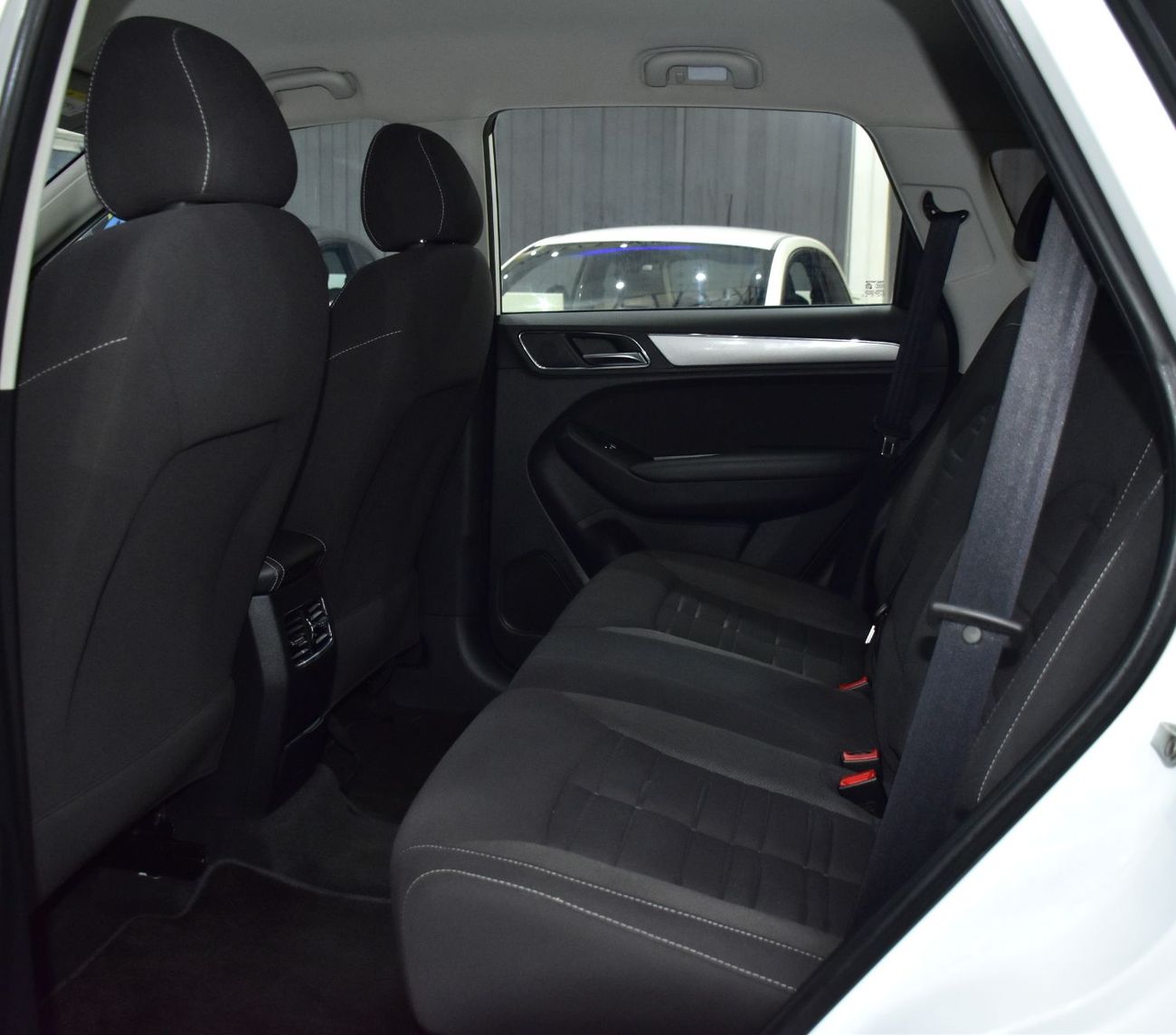 MG RX5 EXCELLENT DEAL for our MG RX5 ( 2022 Model ) in White Color GCC Specs