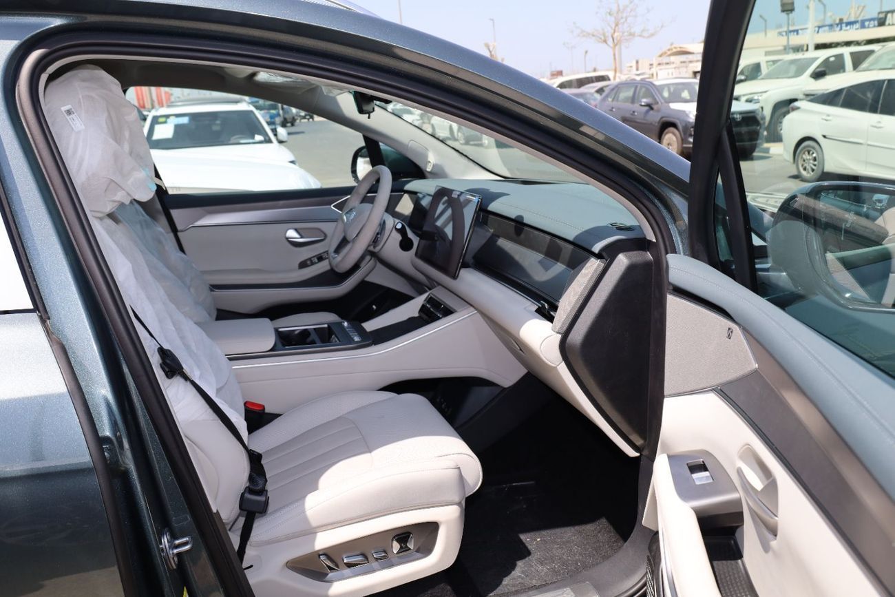 بي واي دي تانغ ل BYD TANG L HYBRID DMI 215KM LIDAR FLAGSHIP EDITION 2025