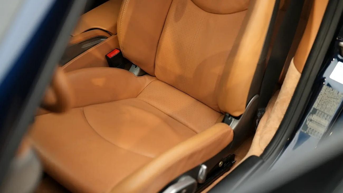 Porsche 911 CARRERA GCC Specs – Excellent Condition