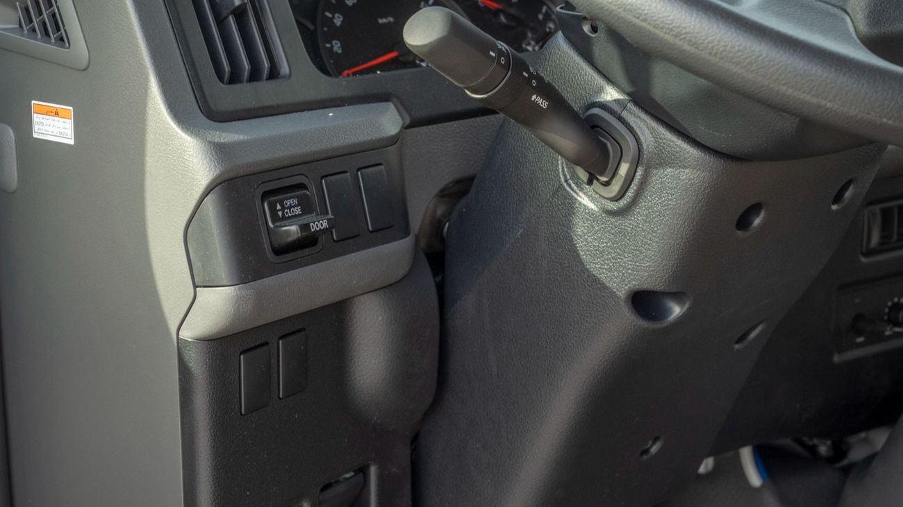 Toyota Coaster TOYOTA COASTER 4.0 DSL MT 23 SEATS -2025YM