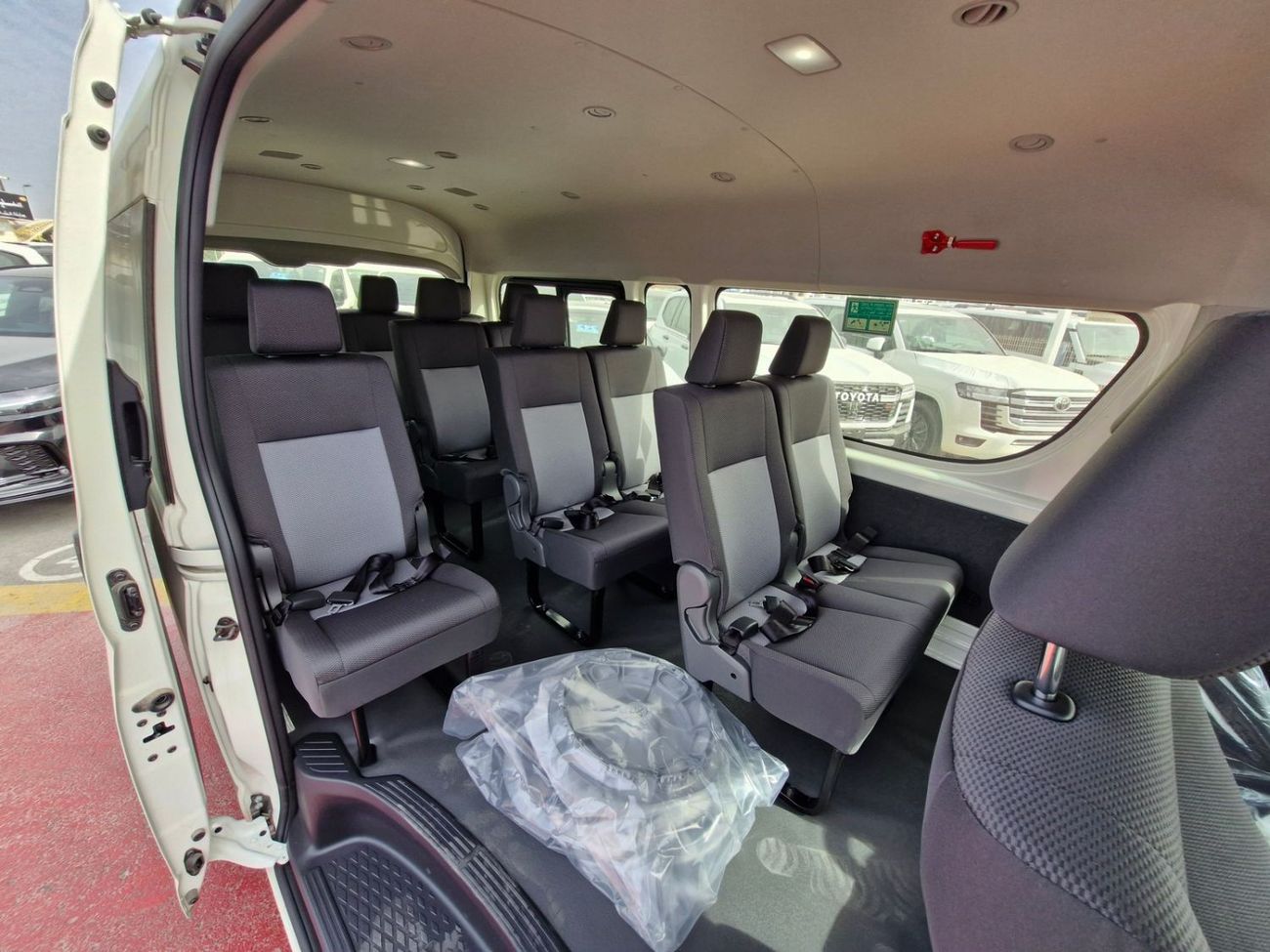 تويوتا هاياس 2026 TOYOTA HIACE HI/ROOF M/T 2.8L DIESEL BLACK BUMP BRAND NEW 0KM