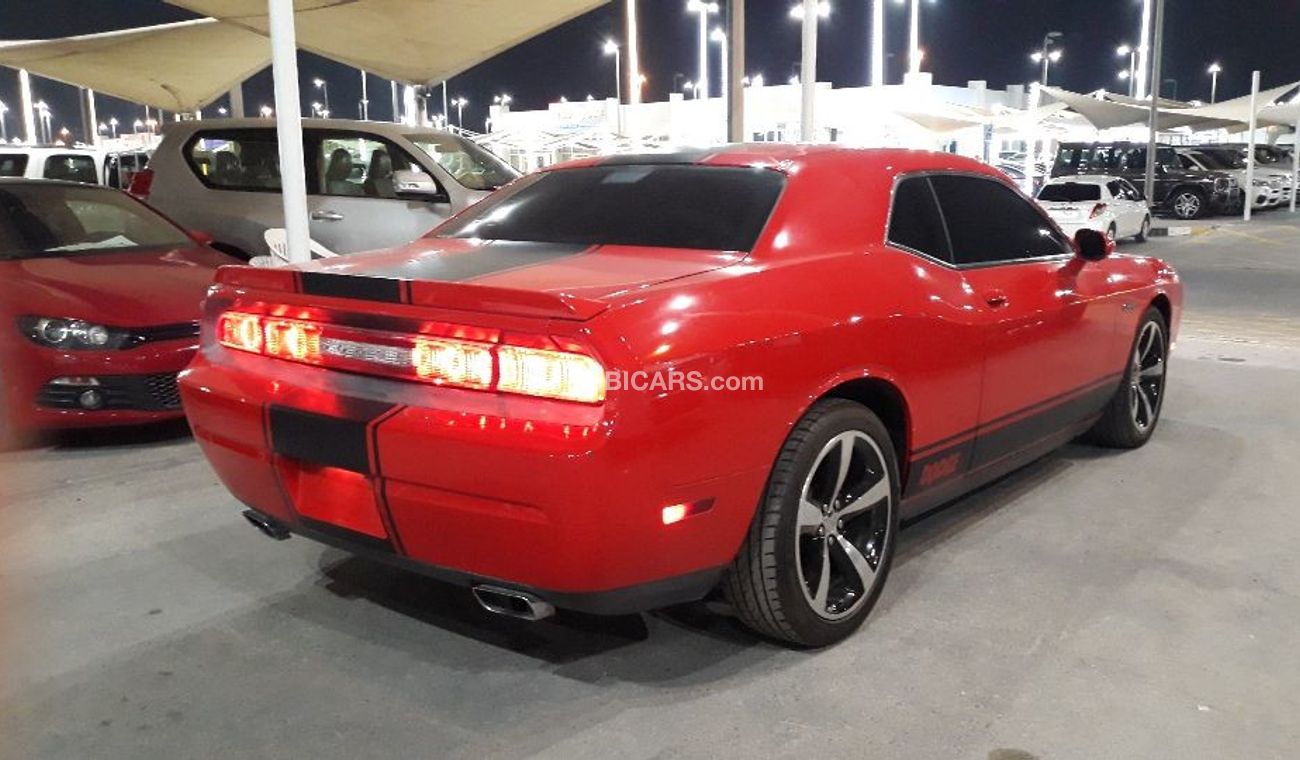 Dodge Challenger Rt Hemi Full options Gulf Specs