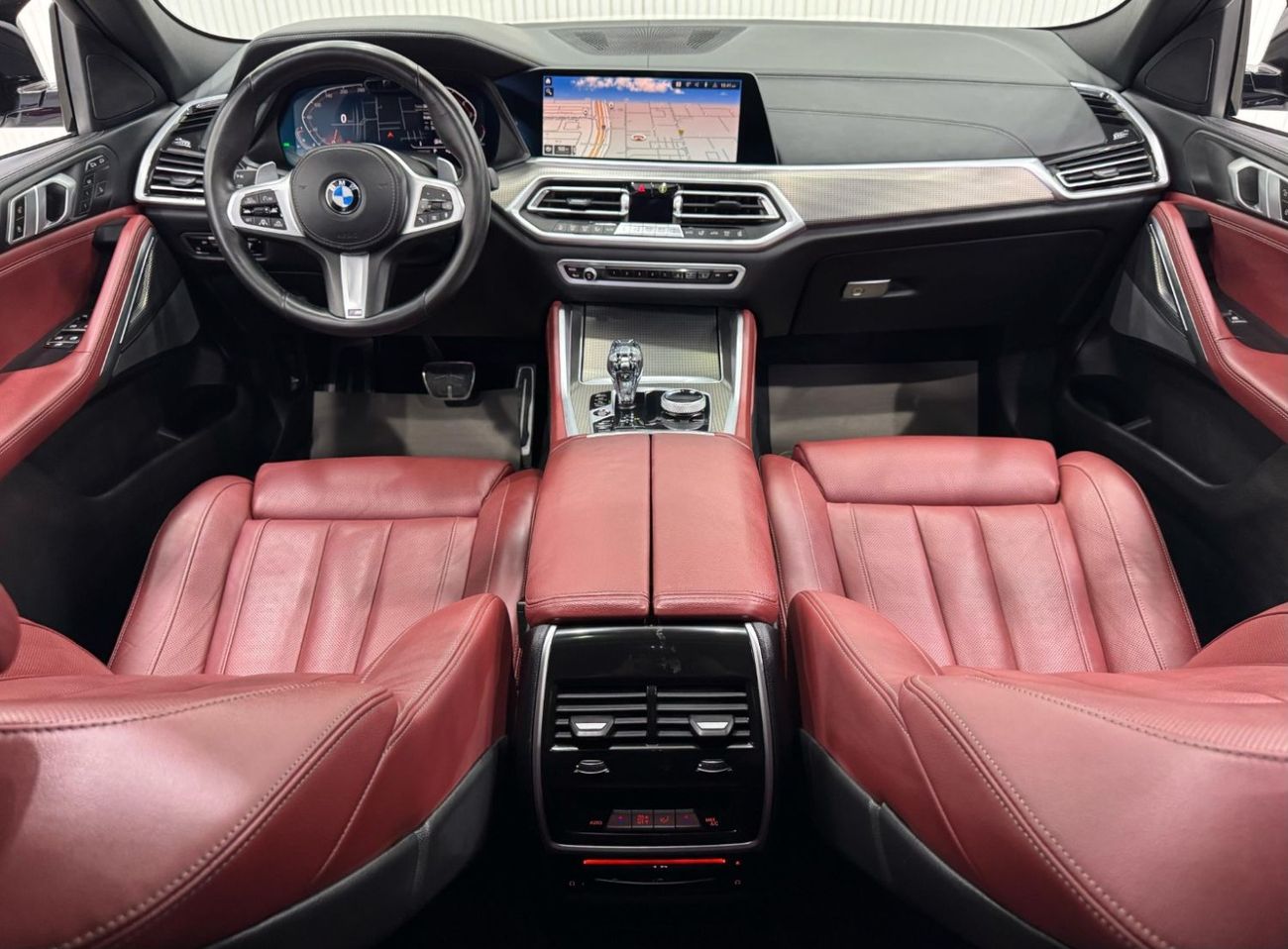 بي أم دبليو X6 40i M Sport 3.0L 2022 BMW X6 xDrive40i M-Kit, 2027 BMW Warranty + Service Pack, Fully Loaded, Low Km