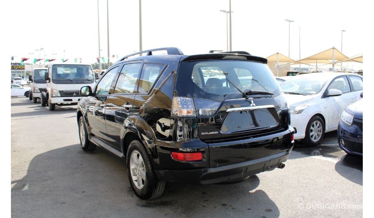 Mitsubishi Outlander ACCIDENTS FREE - 4WD - 2 KEYS - CAR IS IN PERFECT CONDITION INSIDE OUT - FULL OPTION