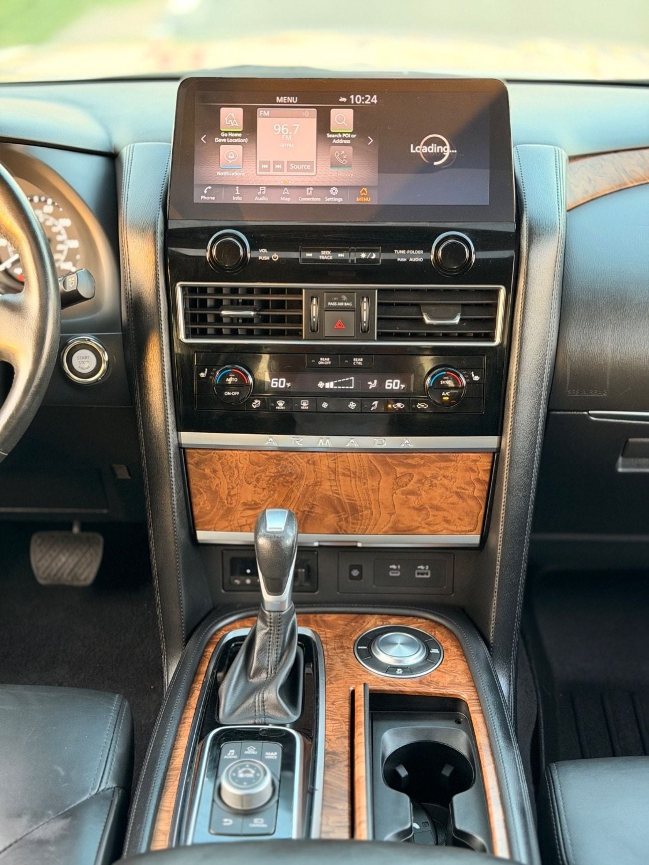 Nissan Armada Clean Title SL Full option 5.6 L original paint