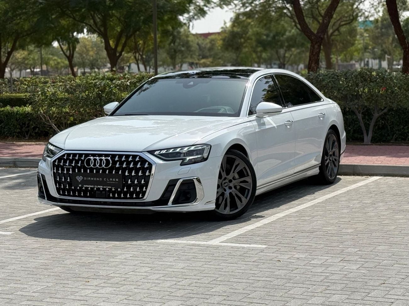 Audi A8 L 55 TFSI quattro S-Line 3.0L