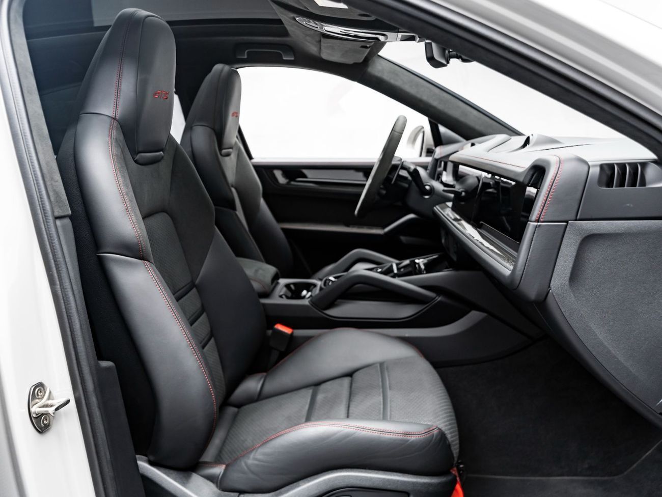 Porsche Cayenne 2025 Porsche Cayenne GTS Coupe, 2026 Porsche Warranty, GTS Interior, Low KMs, GCC