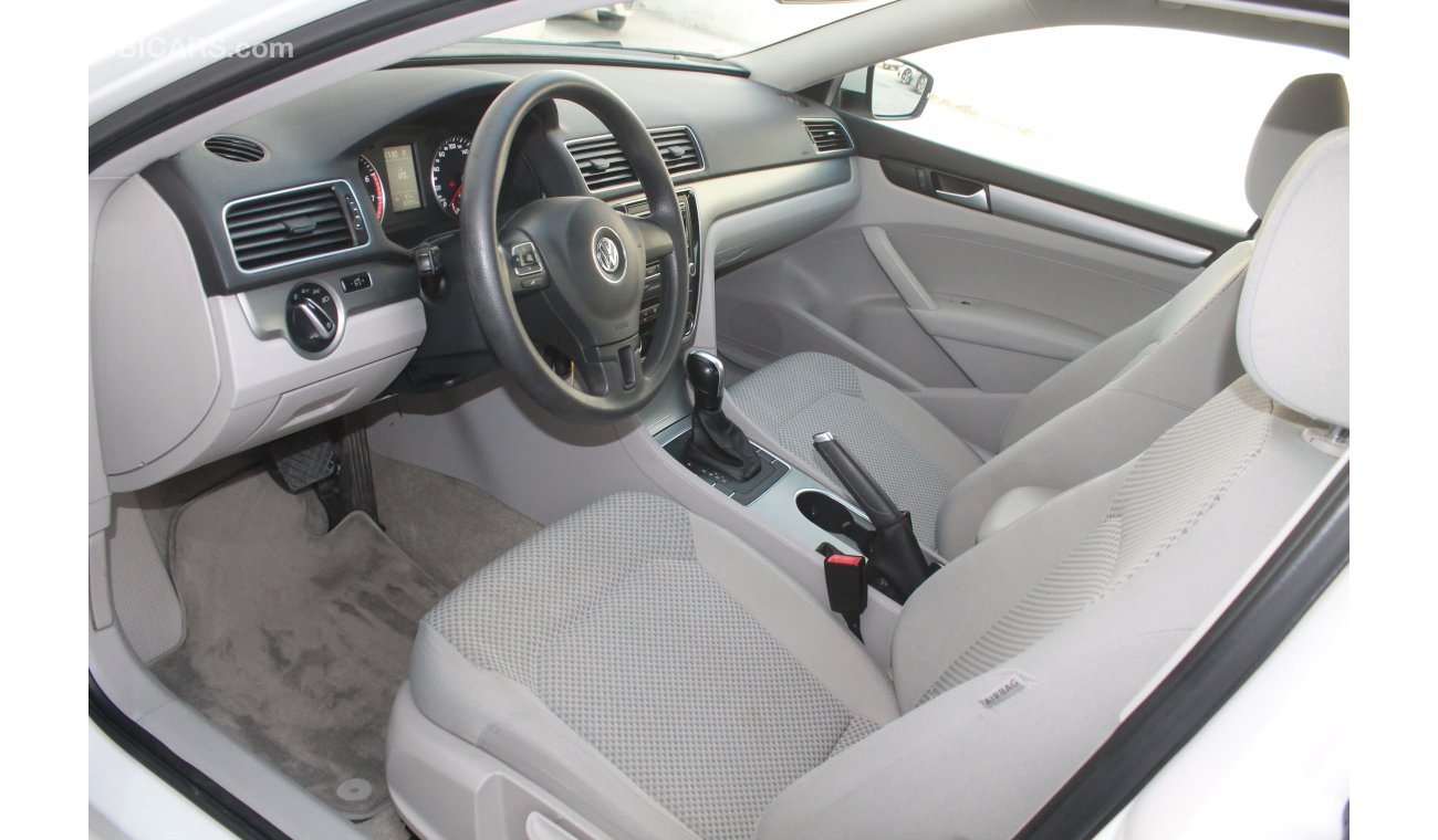 Volkswagen Passat 2.5L S 2015 MODEL GCC SPECS