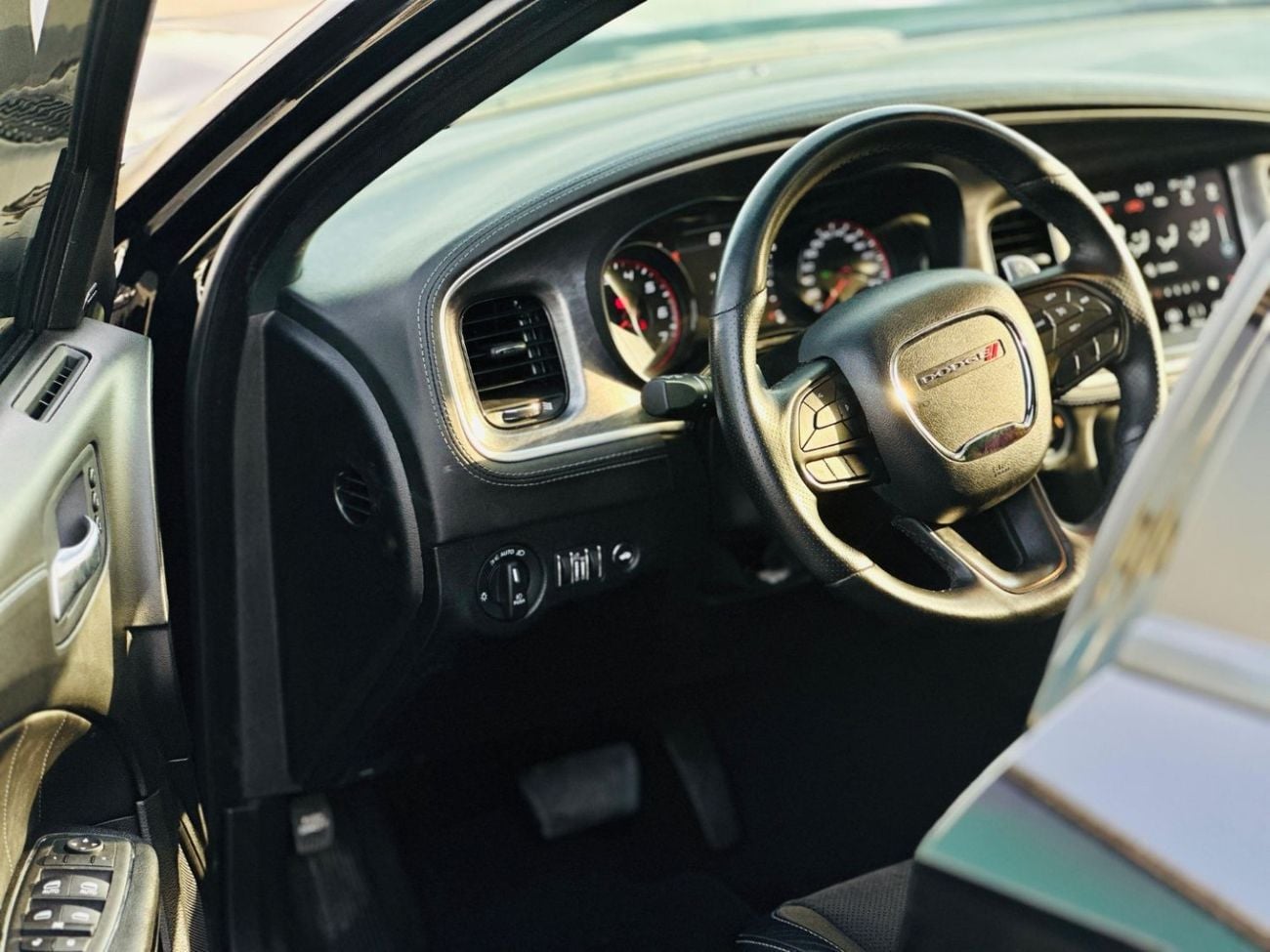 Dodge Charger 5.7L R/T | Monthly AED 1960/- | 0% DP | Sunroof | Widebody Kit | Fog Lights | # 50888S