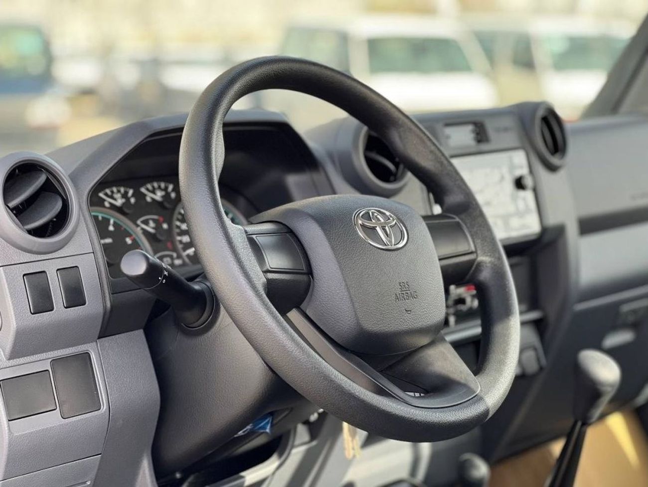 Toyota Land Cruiser Pick Up LC79 S/C 4.0L PTR M/T // 2025 // STANDERD OPTION // SPECIAL OFFER // BY FORMULA AUTO // FOR EXPORT