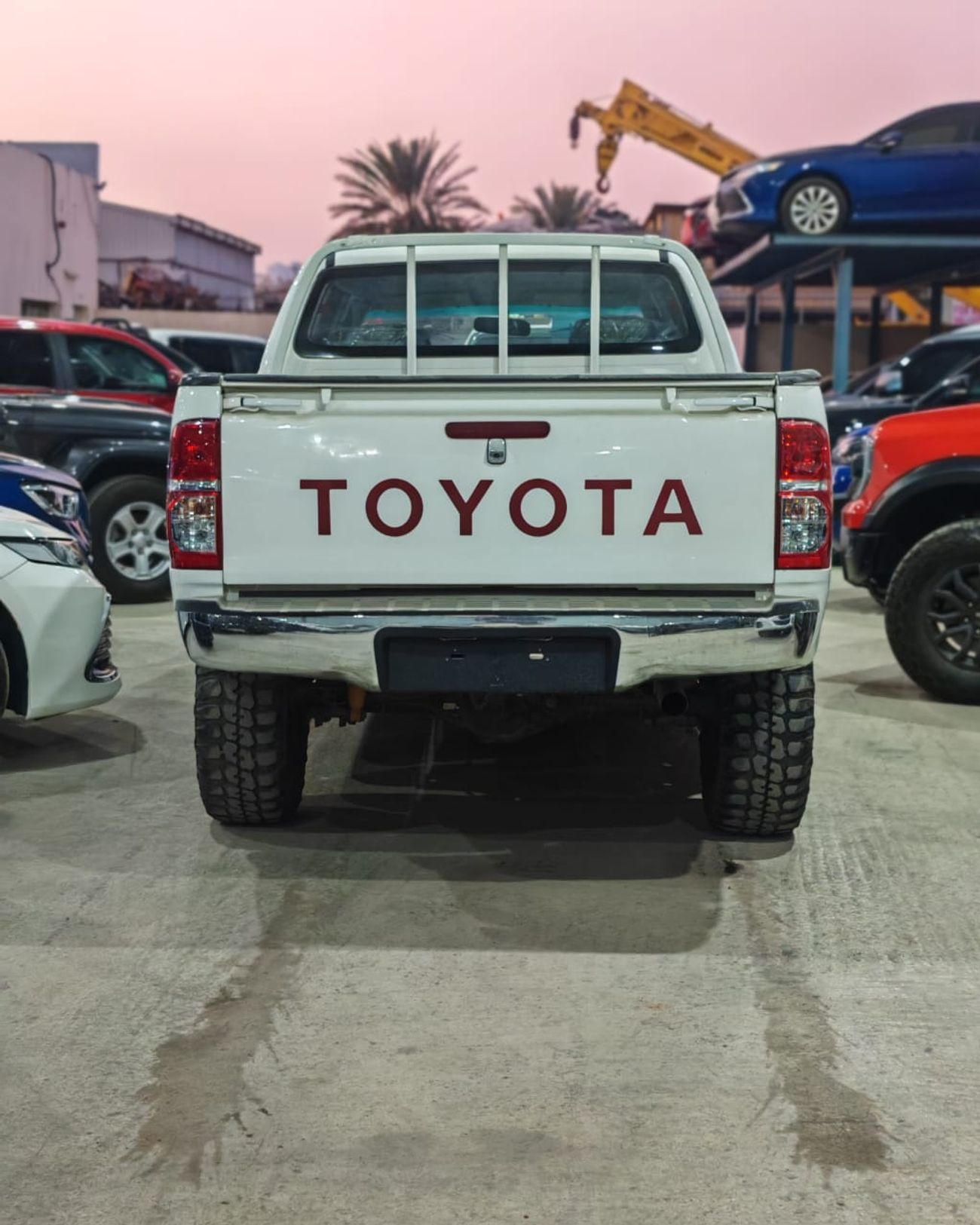 تويوتا هيلوكس V4 DIESEL RIGHT HAND