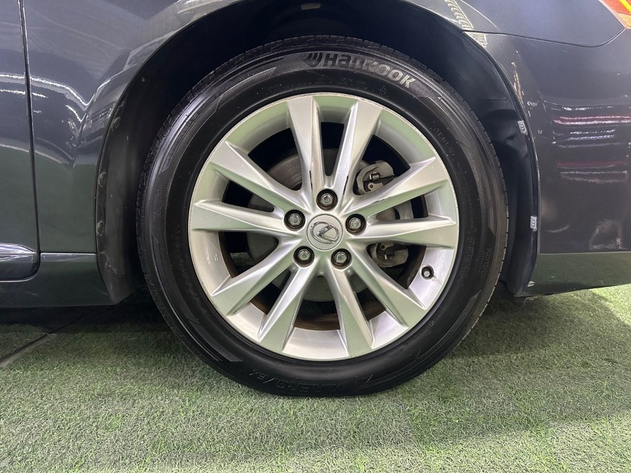 لكزس ES 350 ES 350 2021 3,5L 150000 km car from Korea. Not crashed.Price 28000 AED