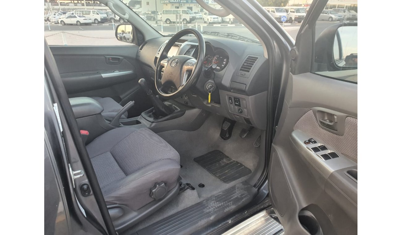 Toyota Hilux DIESEL 3.0L MANUAL GEAR  RIGHT HAND DRIVE (EXPORT ONLY)