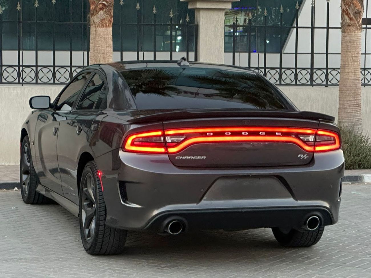 دودج تشارجر 5.7L R/T دودج تشارجر  R/T موديل: 2019 ممشى : 119,000 كم مطلوب: 58,000 درهم وارد امريكا   8 سلندر ، 5