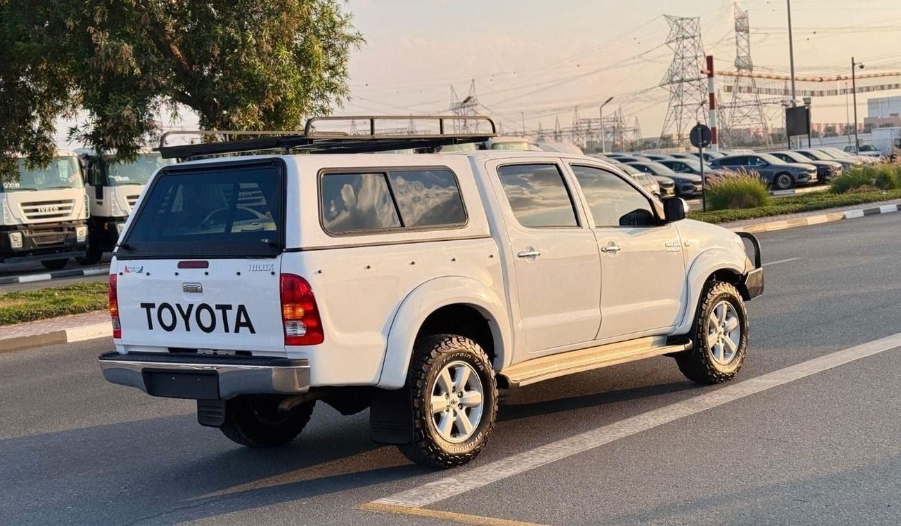 Toyota Hilux AFTER MARKET CANOPY WITH ROOF RACK | RHD | 2011 | 3.0L DIESEL ENGINE | MT | SUNROOF | 4WD