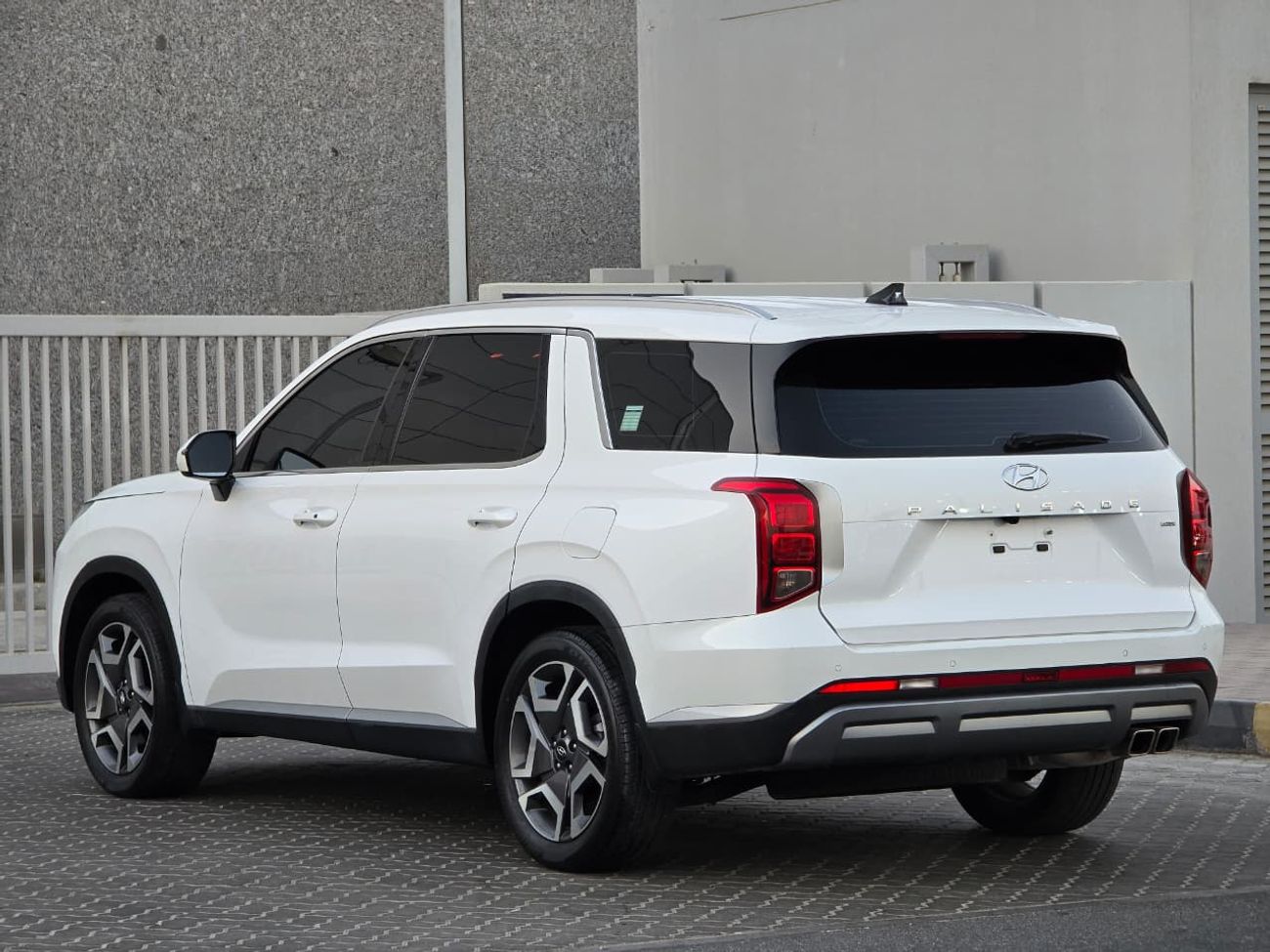 Hyundai Palisade GDi 3.5L HYUNDAI PALISADE 2024 GCC // GOOD CONDITION INSIDE OUT SIDE