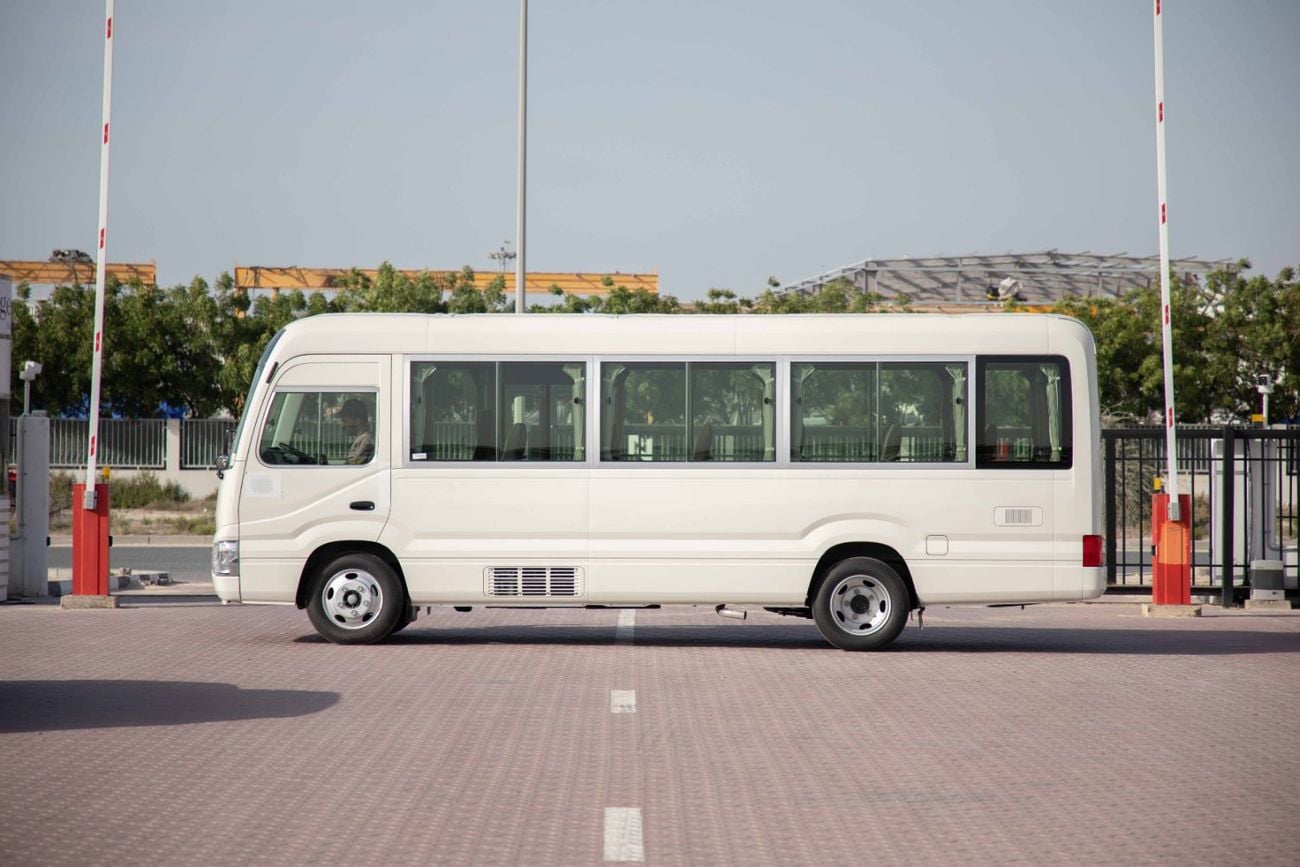 تويوتا كوستر 30 Seater 4.0L - White Inside Grey | Export Only