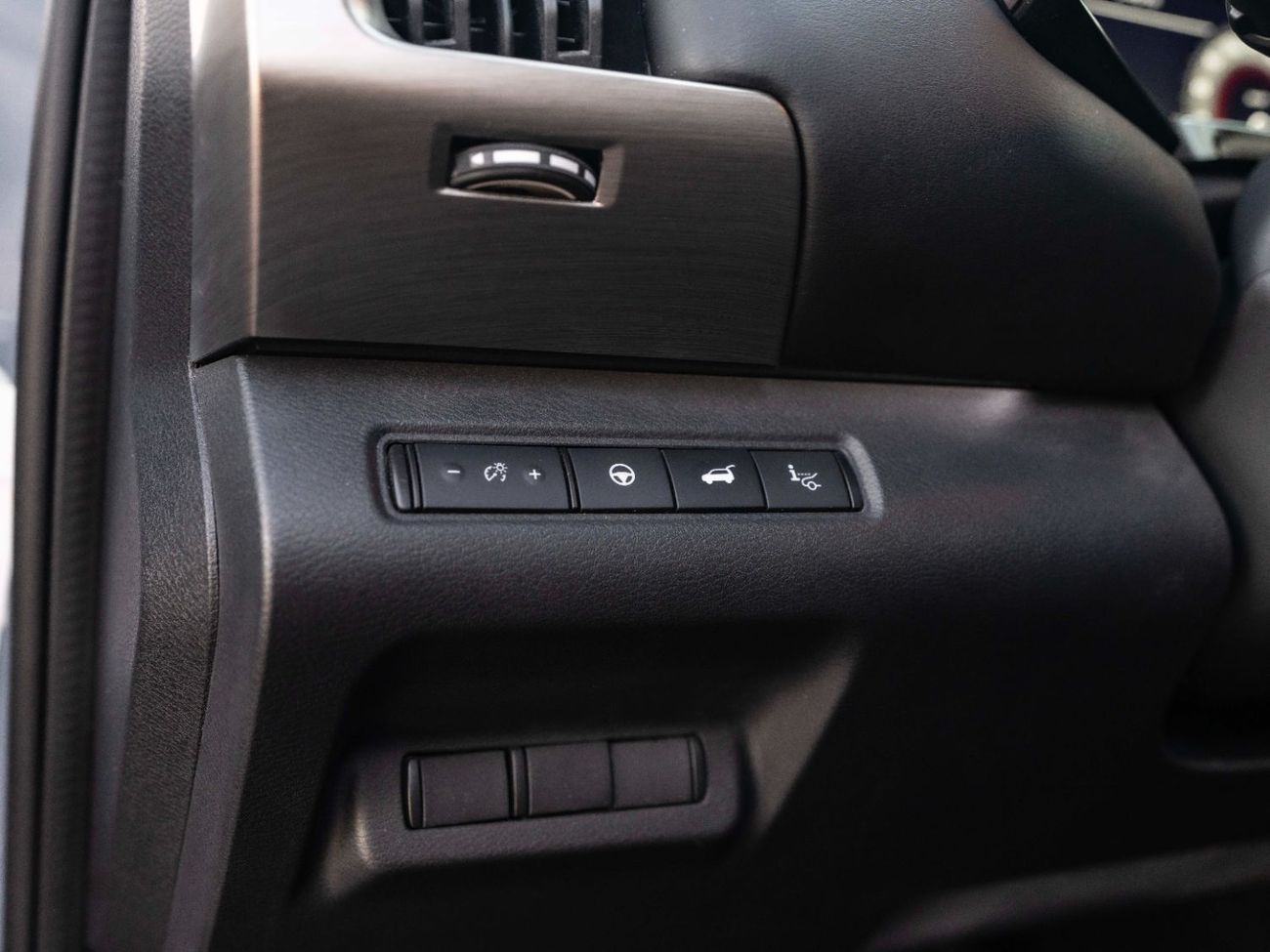 Nissan Pathfinder SL 3.5L (7 Seater)