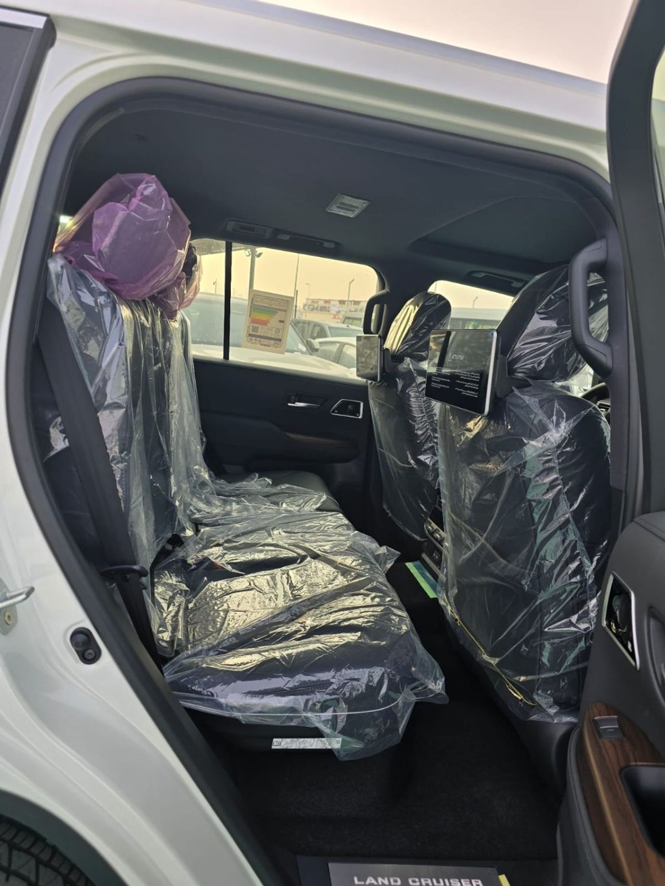 تويوتا لاند كروزر TOYOTA LANDCRUISER VX HYBRID FULL OPTION 2025 MODEL