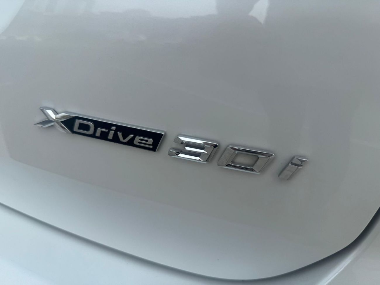 بي أم دبليو X3 Petrol 2.0 Liter ,Right Hand Drive Only For Export Available