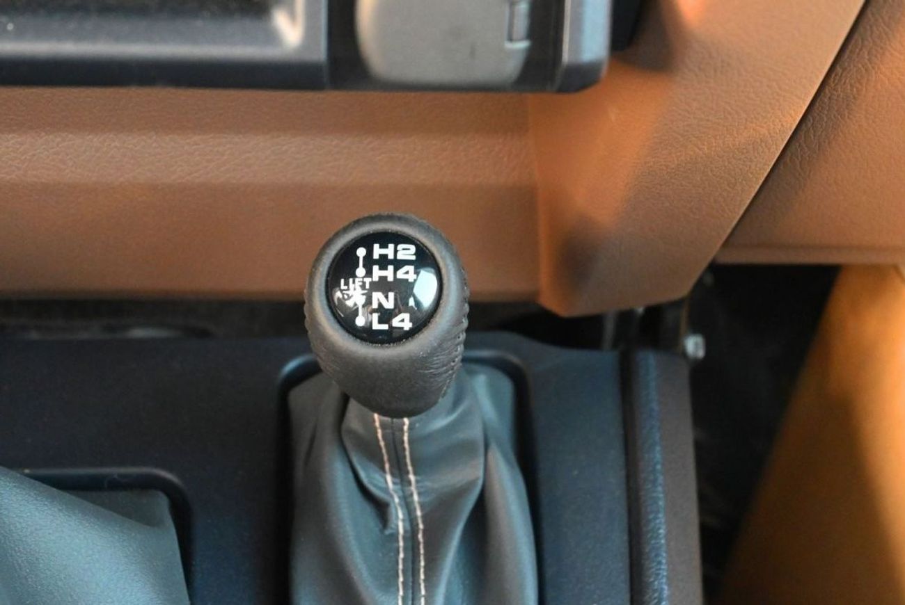 تويوتا لاند كروزر 70 TOYOTA  LAND CRUISER HARDTOP LC76 4.0L 2024