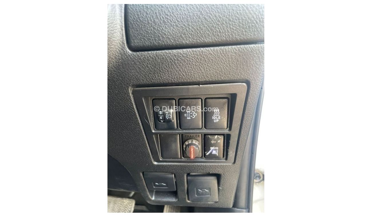 Toyota Hilux 2021 Toyota Hilux Deisel - 2.8L V4 - Right Hand Drive / EXPORT ONLY