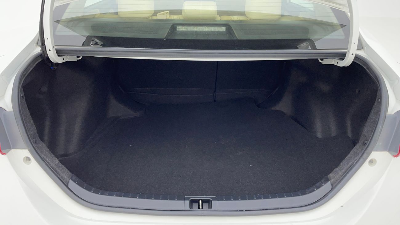 تويوتا كورولا LIMITED 2 | بدون دفعة مقدمة | اختبار قيادة مجاني للمنزل