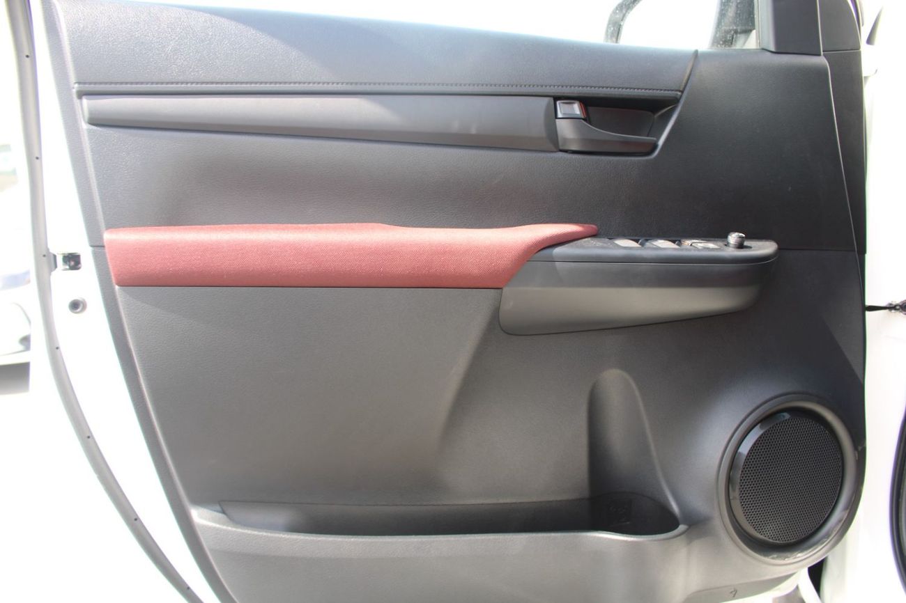 تويوتا هيلوكس TOYOTA HILUX 2.4L DIESEL 4WD DOUBLE CAB DLX-G MANUAL