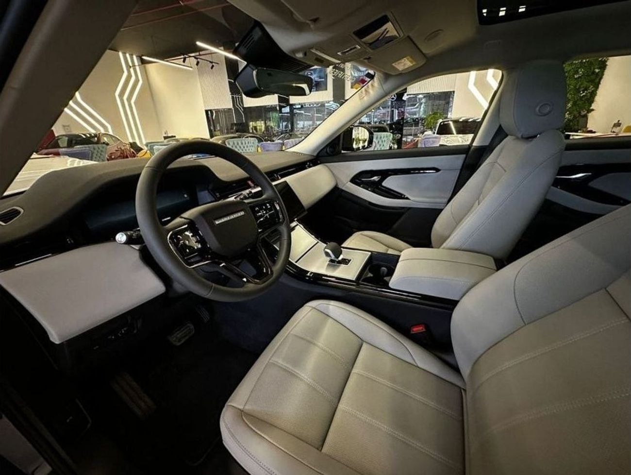 لاند روفر رانج روفر إيفوك 2024 Land Rover Range Rover Evoque P200 S & ( 5 YEARS WARRANTY AND SERVICE CONTRACT )