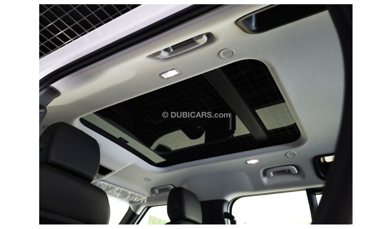 لاند روفر ديفندر 110 SE P300 | 5Yrs Warranty and Service PKG | GCC