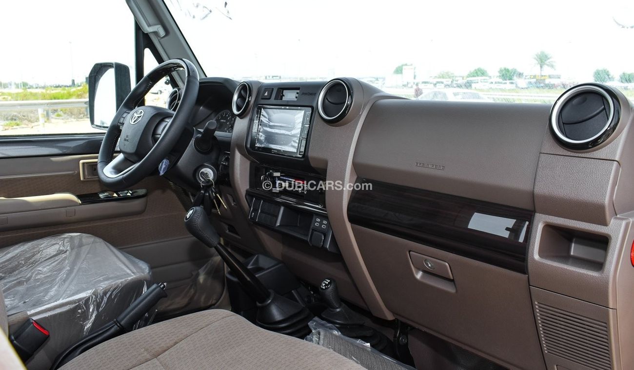 Toyota Land Cruiser Pick Up 4.0L V6 Petrol Single Cabin  M/T