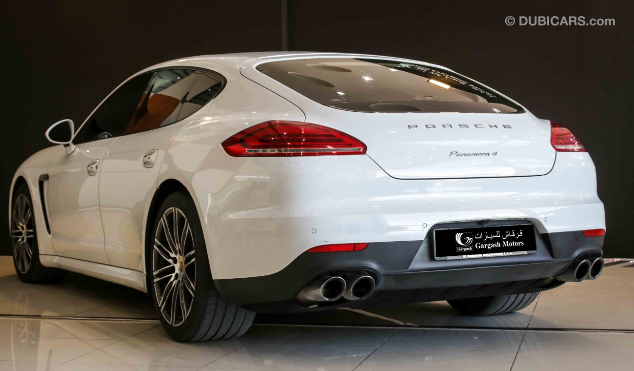 Porsche Panamera 4