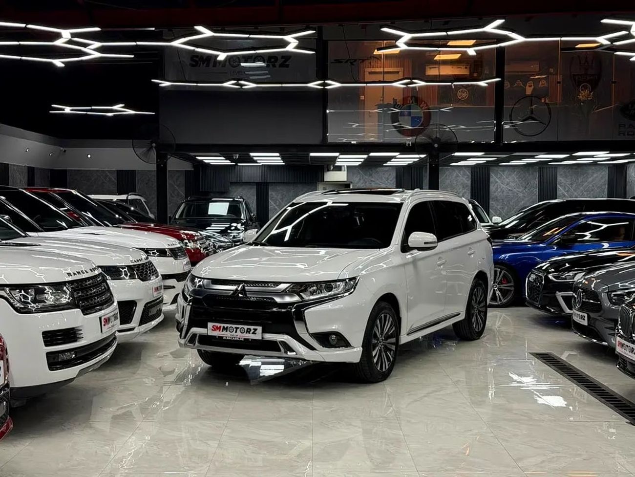 Mitsubishi Outlander 882/M| Downpayment | Leather and Sunroof | Original Paint |