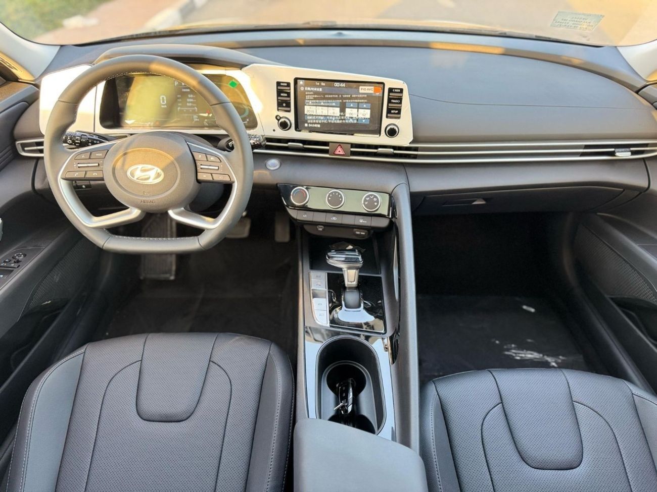 هيونداي إلانترا HYUNDA ELENTRA 1.5L MY2025