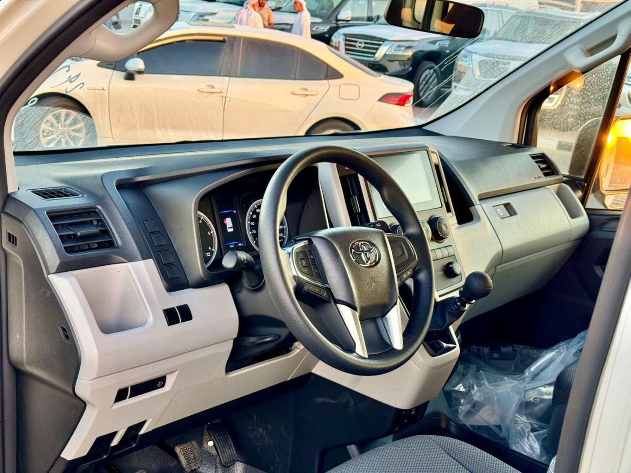 Toyota Hiace Van High Roof 2.8L (174 HP) M/T 2025 Diesel