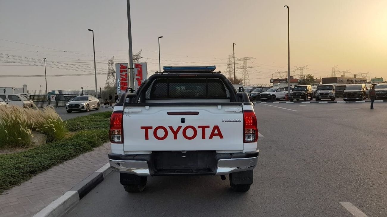 تويوتا هيلوكس RIGHT HAND DIESEL